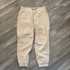 Women’s Lululemon sweat pants